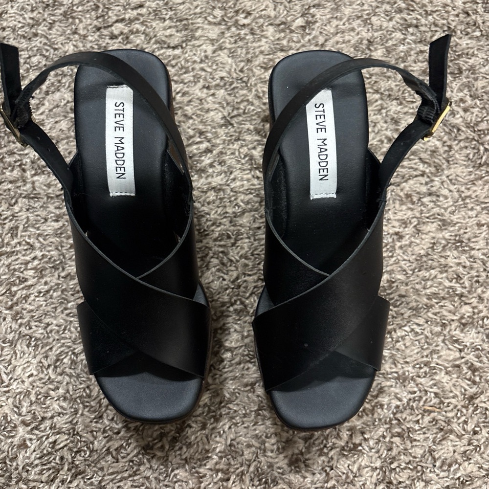 Steve Madden Black and Brown Wedge Sandals - Picture 4 of 5